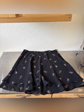 Vintage 90s Express Black Floral Ruffled Skirt✨